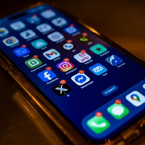 Blog > Smart, Sustainable, Connected - How Tech Can Help SMEs Go Greener > Featured Image